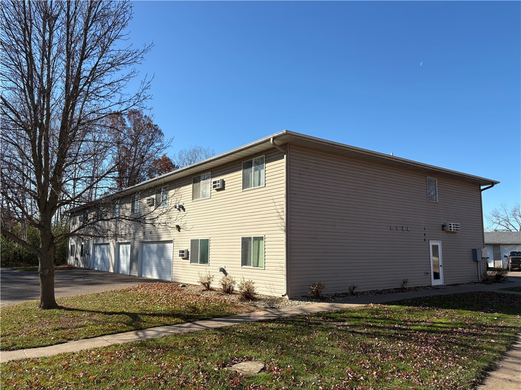 705 Bruce Court #9 Menomonie WI 54751 1597413 image1