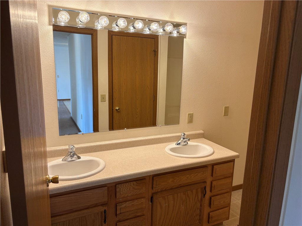 705 Bruce Court #9 Menomonie WI 54751 1597413 image14