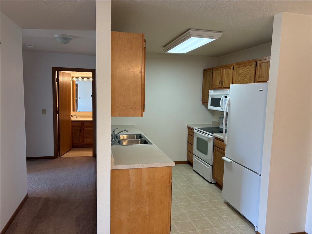 705 Bruce Court #9 Menomonie WI 54751 1597413 image3