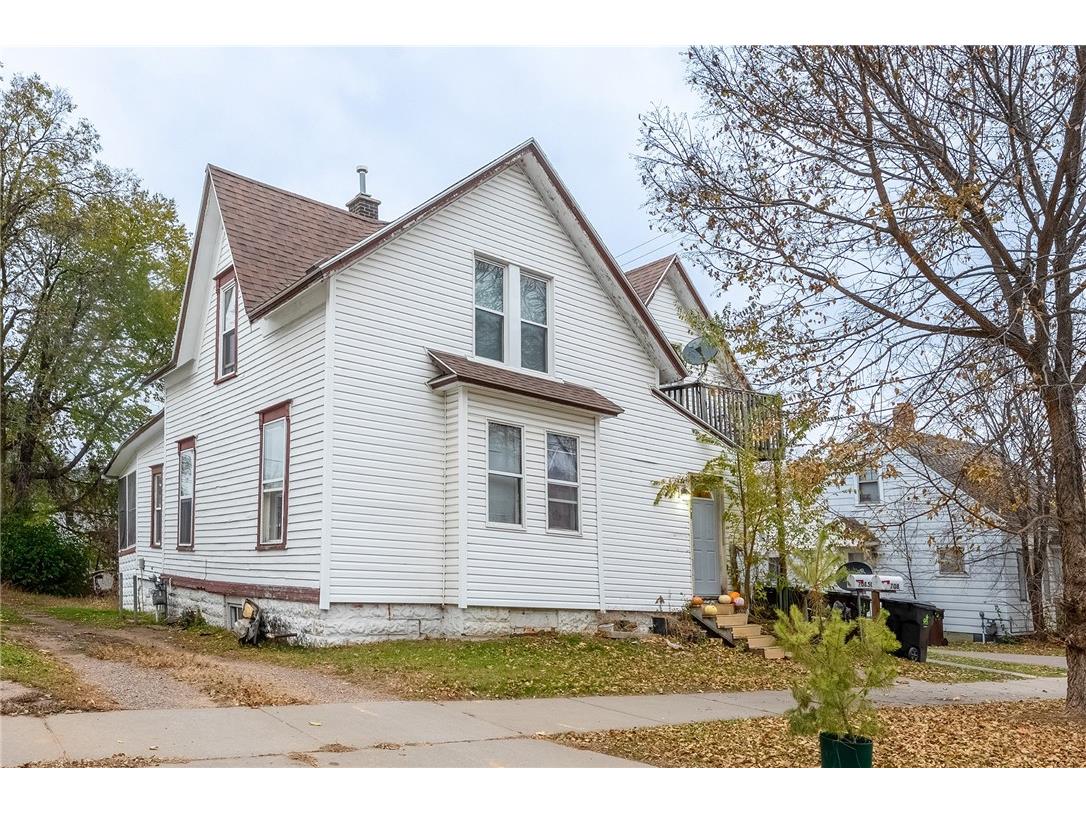 708 Jones Street #1 & 1/2 Eau Claire WI 54701 1597042 image1