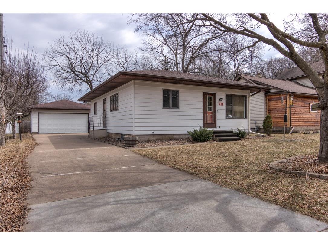 711 1st Street E Altoona WI 54720 1590449 image1