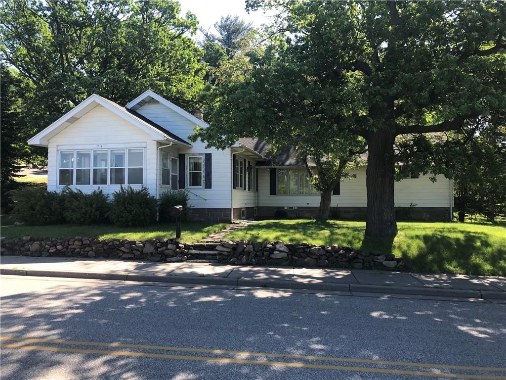 711 N Hastings Way, Eau Claire, WI 54703 MLS 1565745 Edina Realty