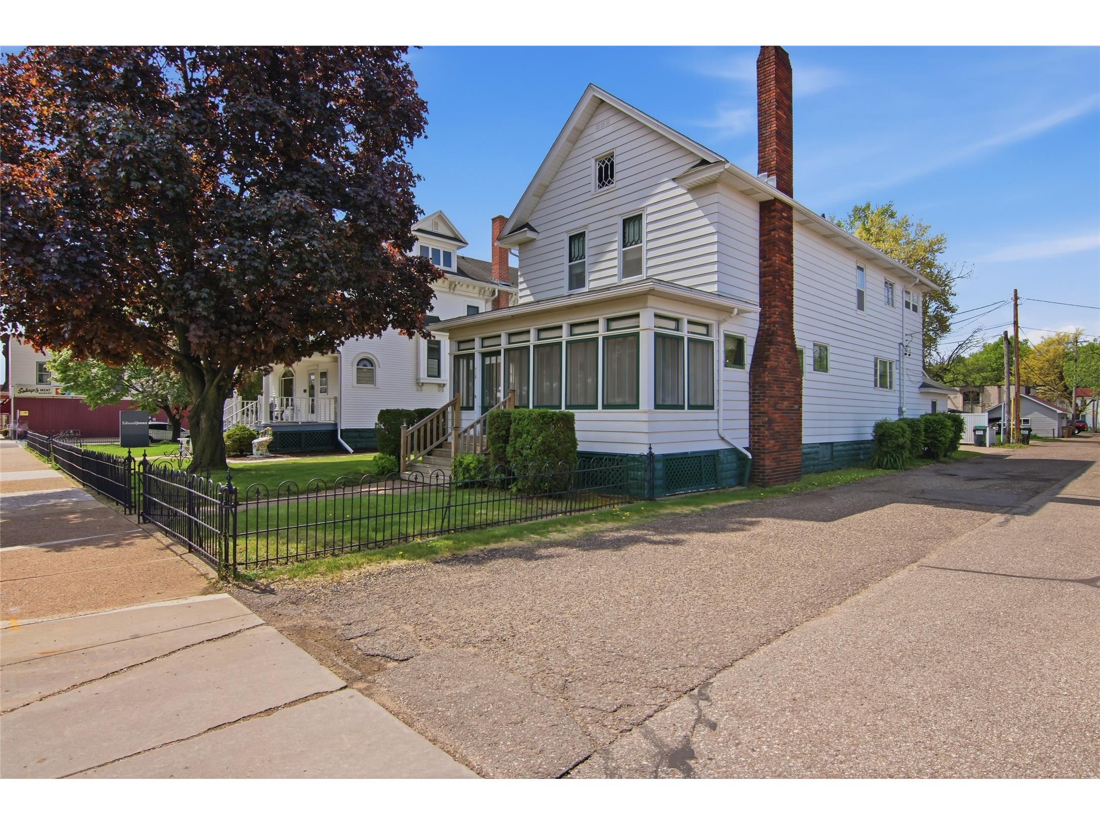 712 N Bridge Street Chippewa Falls WI 54729 1601291 image32