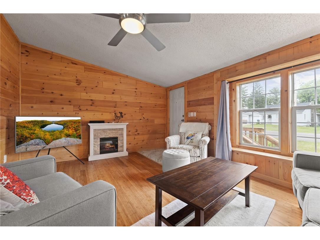 713 Center Street Chetek WI 54728 1596389 image10