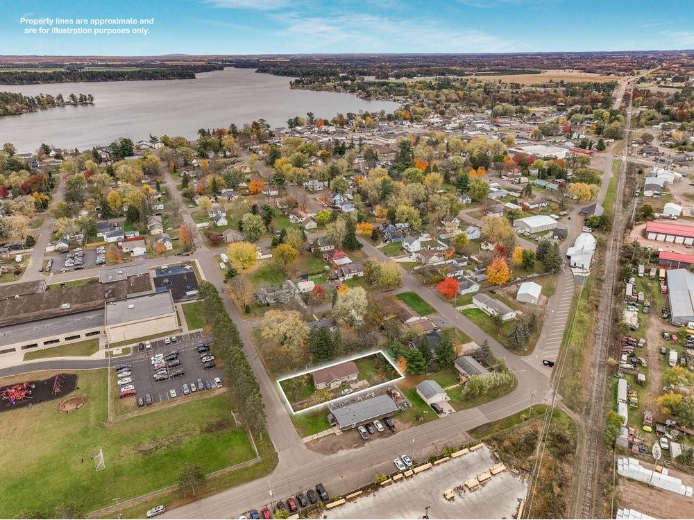 713 Morrison Street Chetek WI 54728 1596549 image4