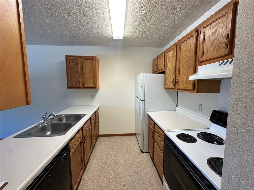 714 Bruce Court #12 Menomonie WI 54751 1597416 image10