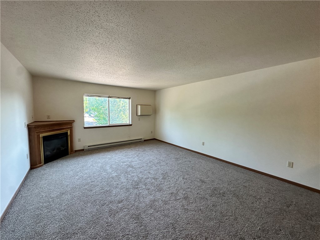 714 Bruce Court #12 Menomonie WI 54751 1597416 image2