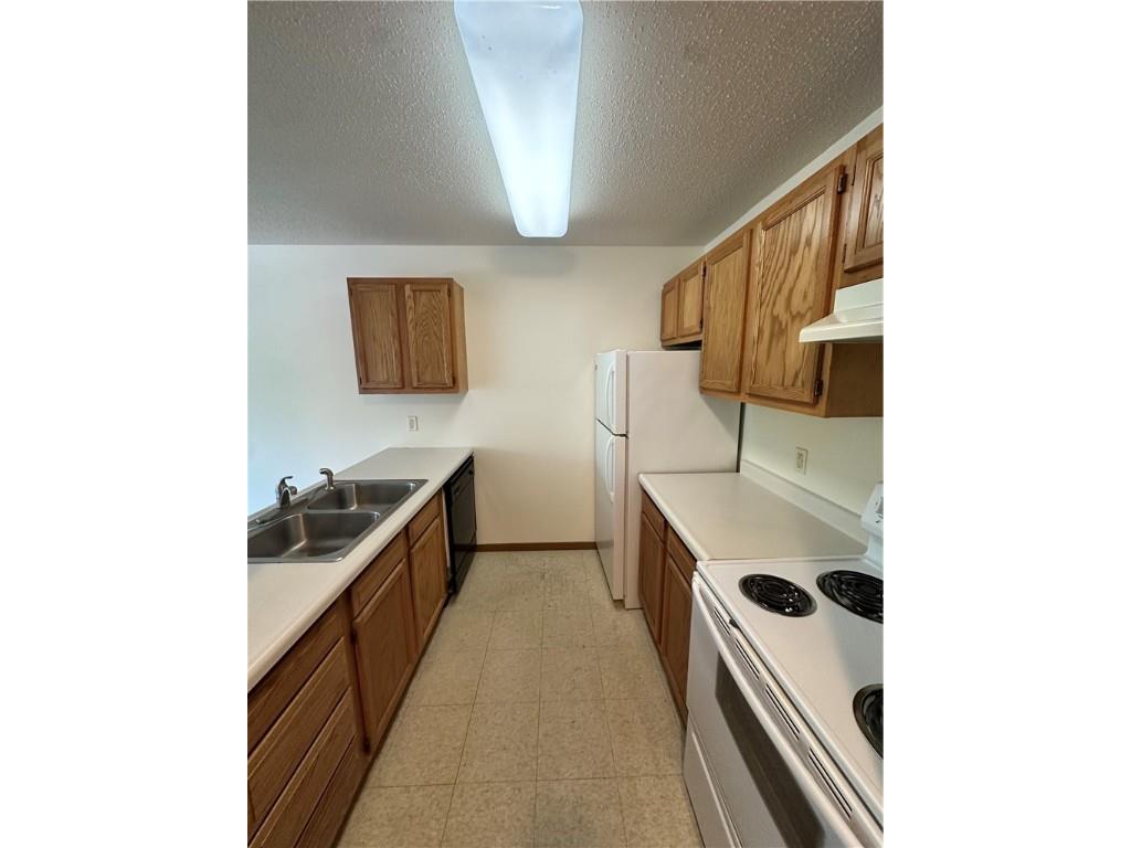 714 Bruce Court #12 Menomonie WI 54751 1597416 image3