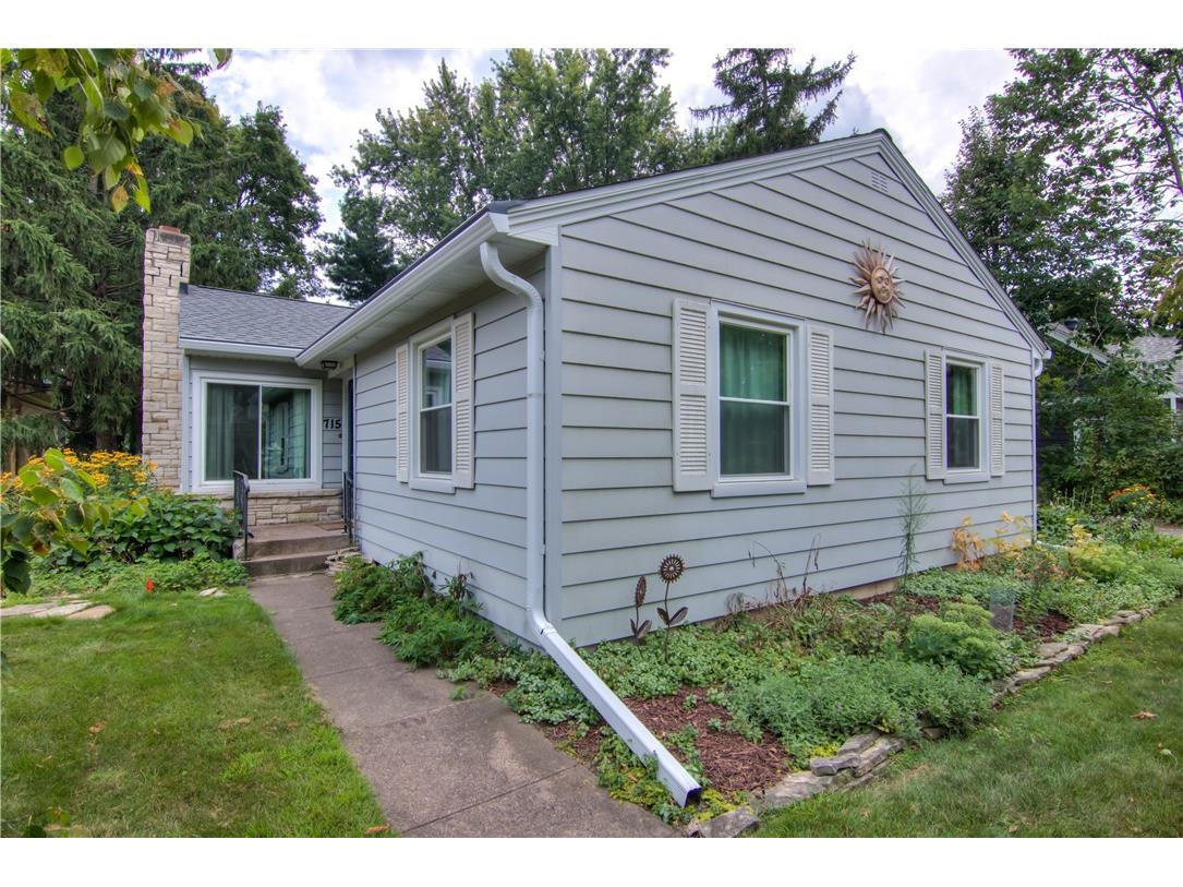 715 W Columbia Street Chippewa Falls WI 54729 1594192 image1