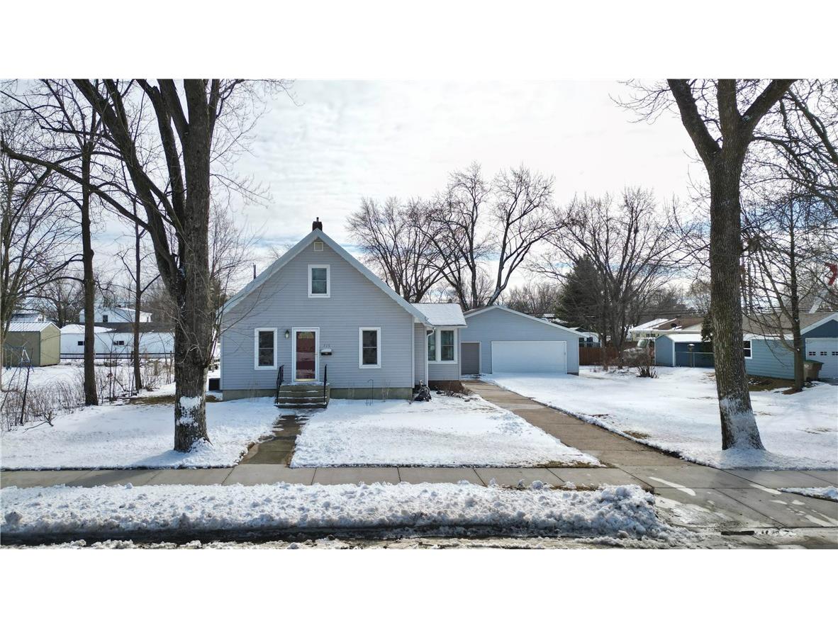 715 W Elm Street Chippewa Falls WI 54729 1589319 image1