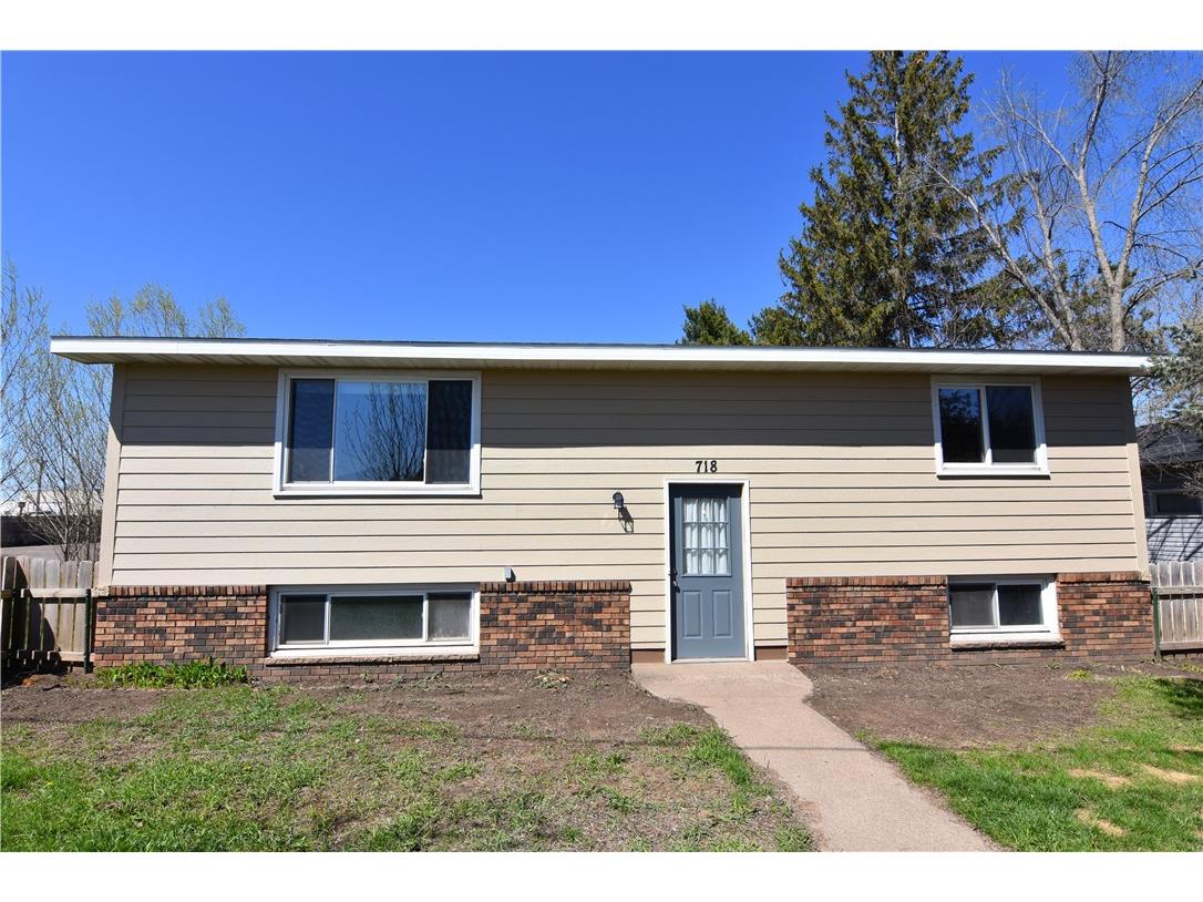 718 Center Street Chetek WI 54728 1591104 image1