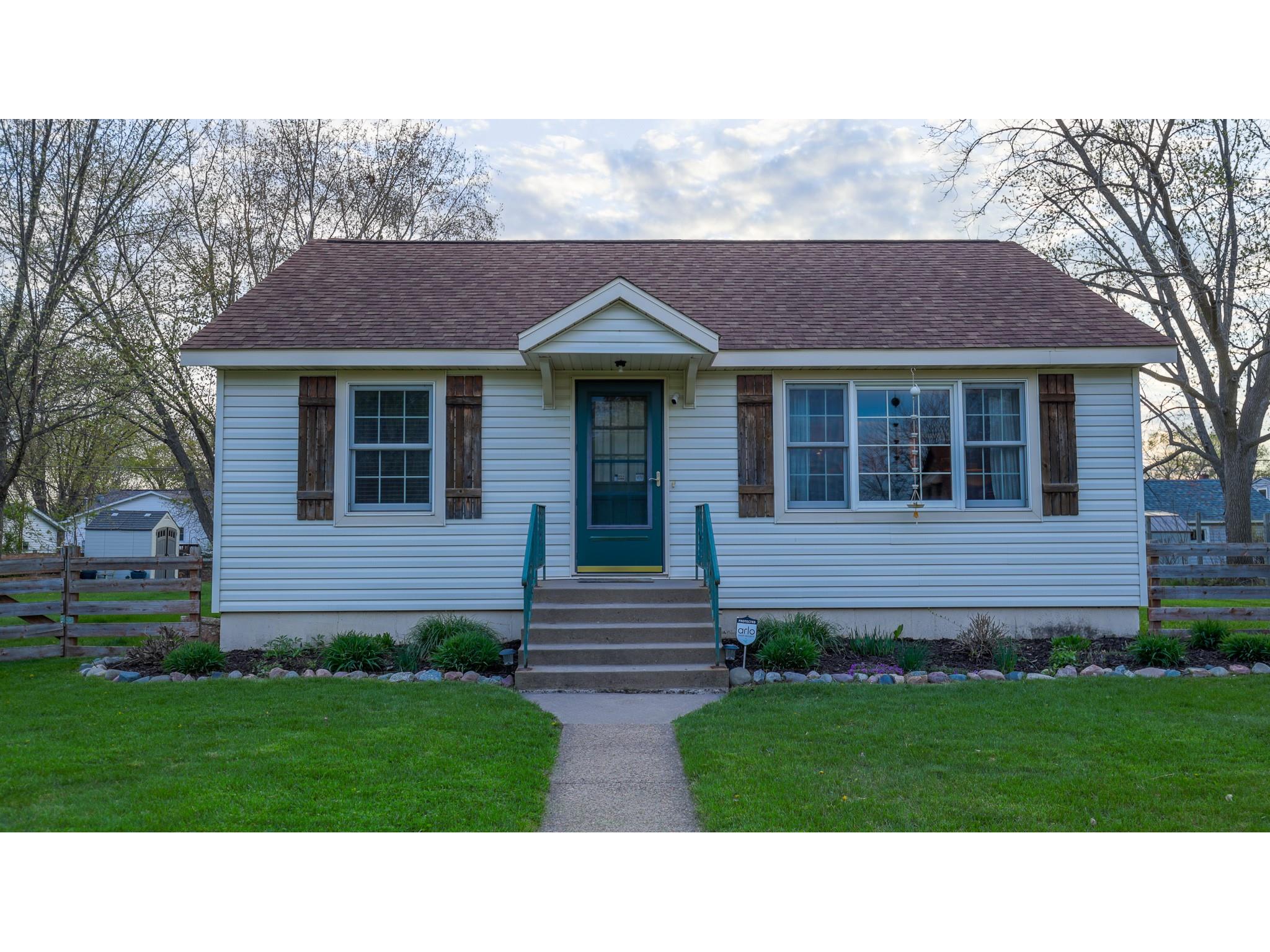 718 Maple Street Chippewa Falls WI 54729 1600629 image1