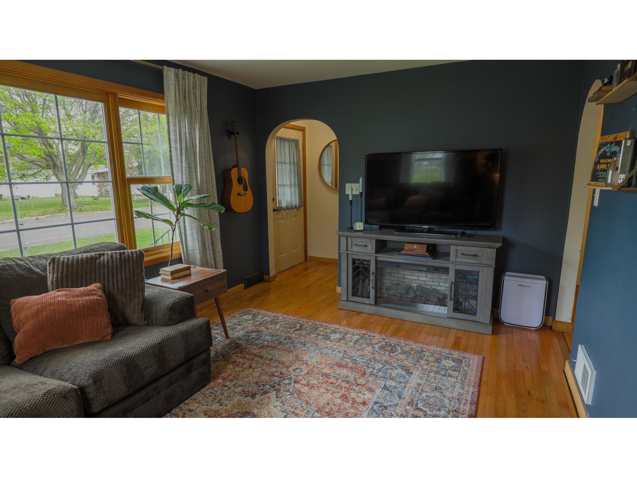 718 Maple Street Chippewa Falls WI 54729 1600629 image11