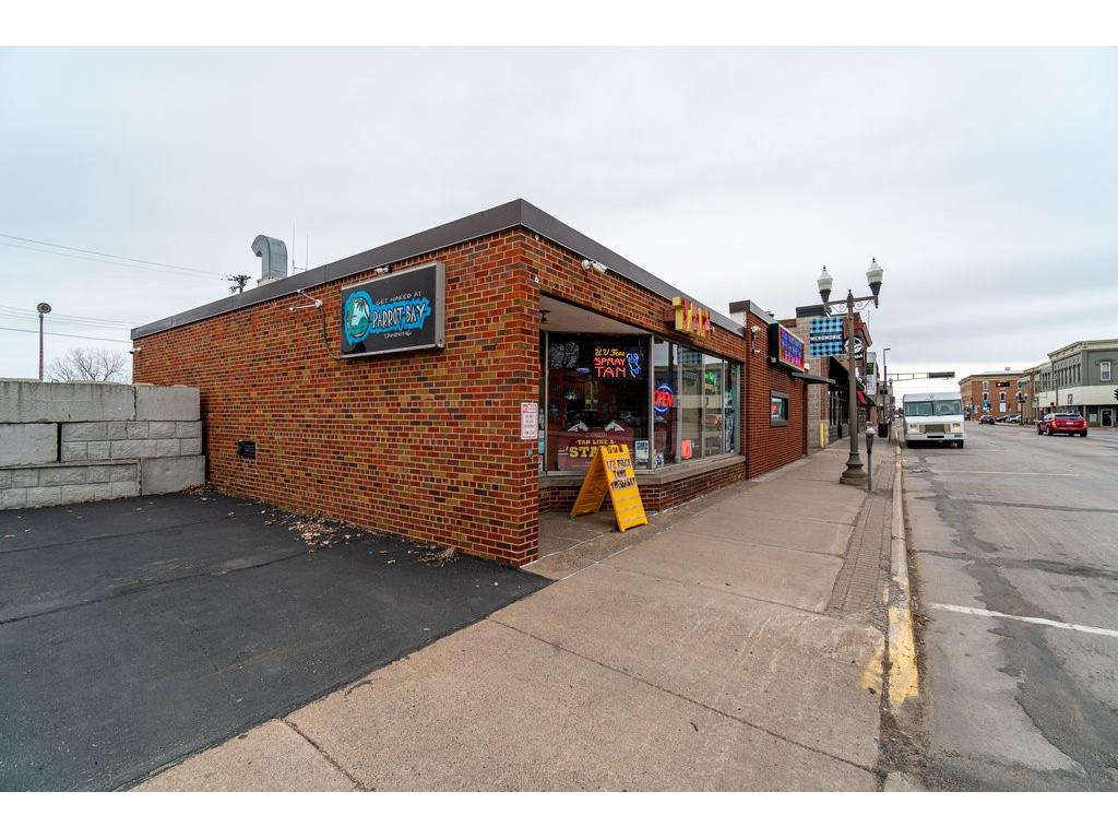 719 S Broadway Street Menomonie WI 54751 1597616 image28