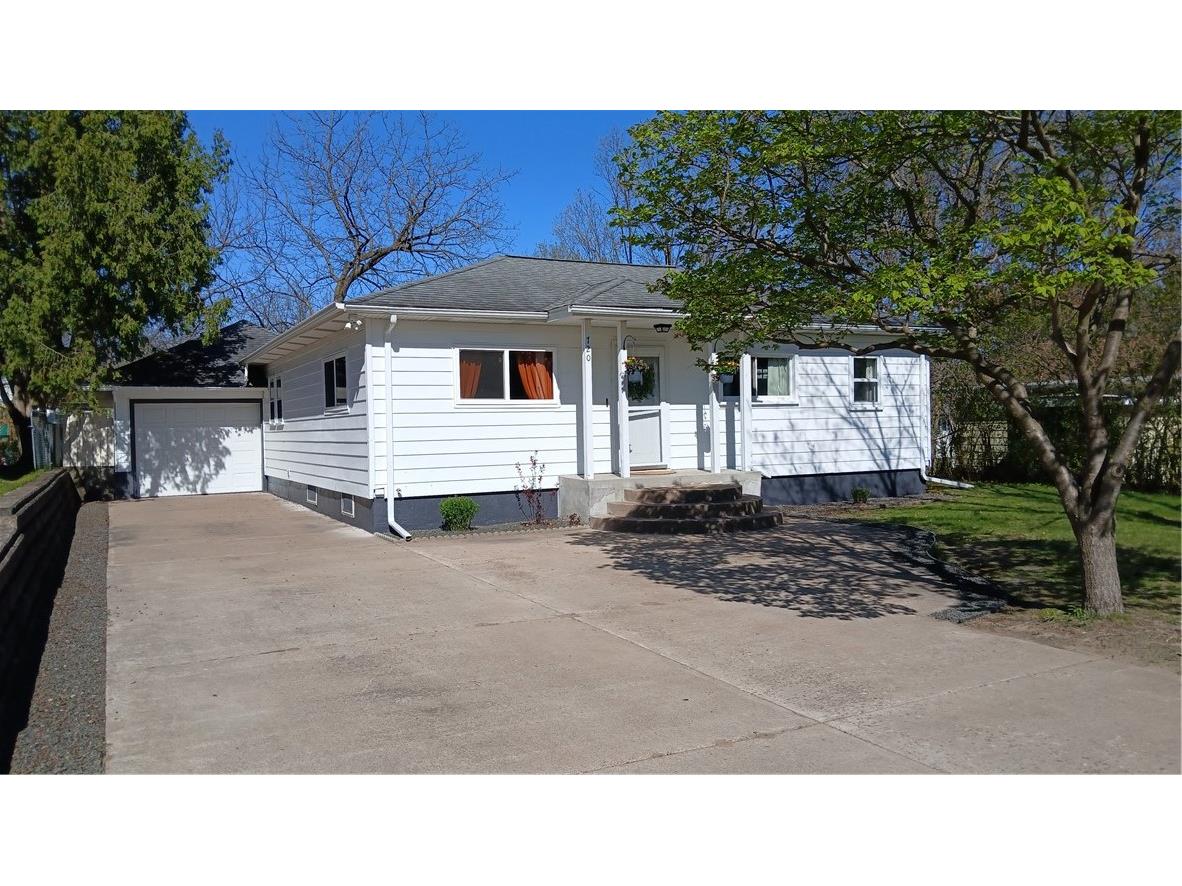 720 E 2nd Street Altoona WI 54720 1591283 image1