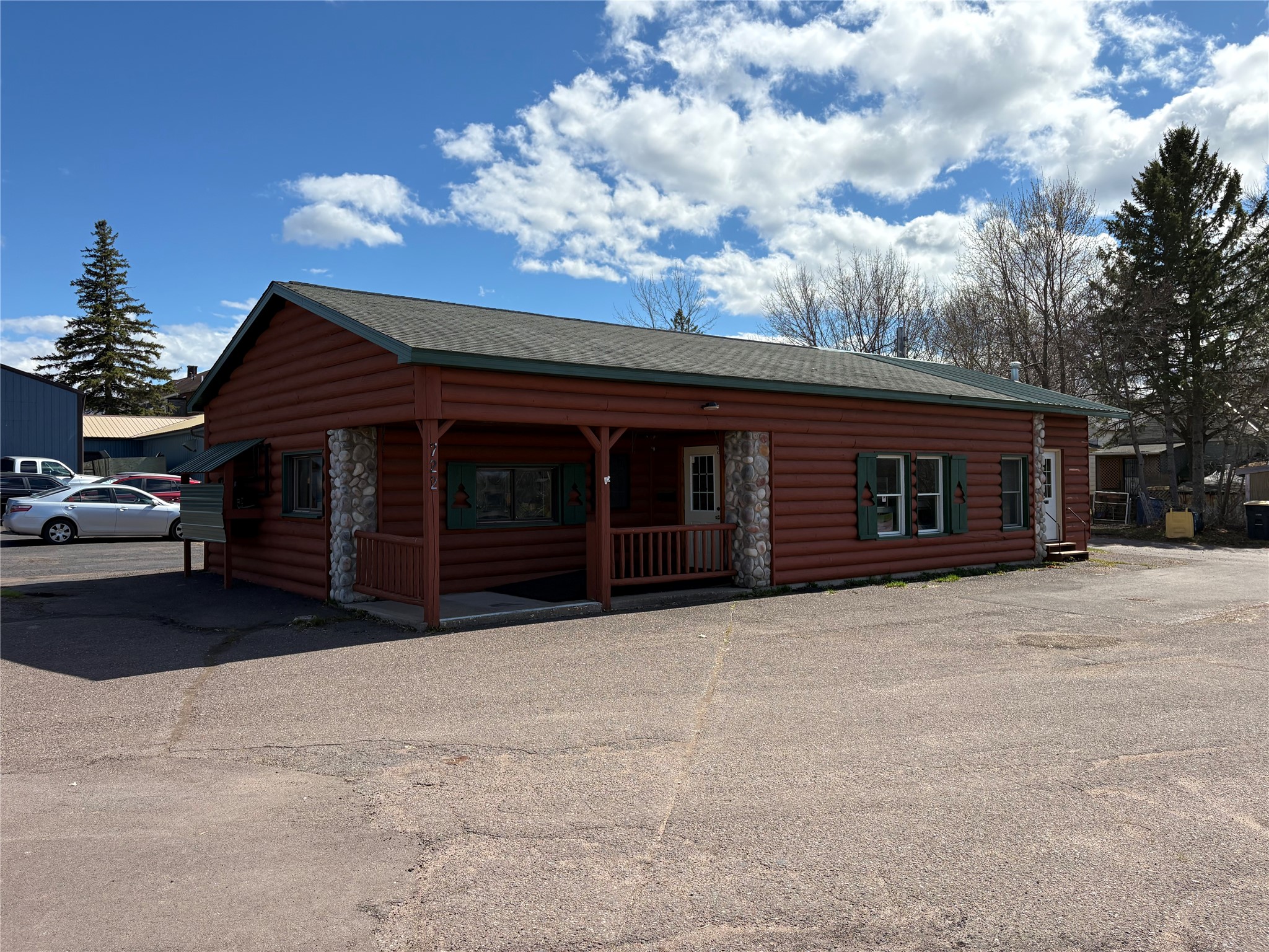 722 Lake Shore Drive E Ashland WI 54806 1600955 image1