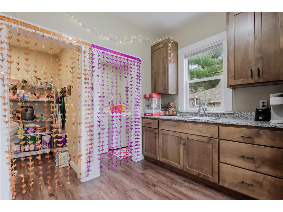 739 Broadway Street Eau Claire WI 54703 1596443 image7