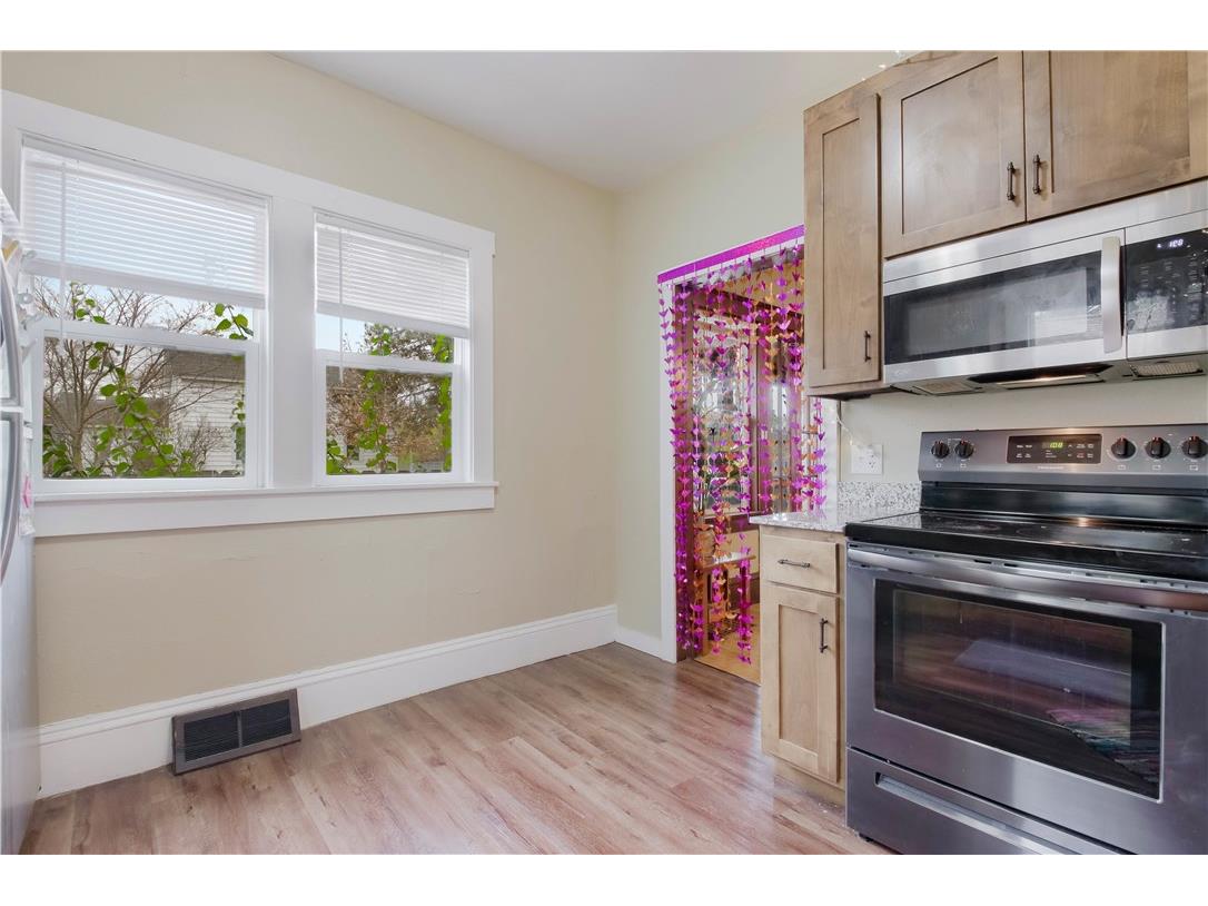 739 Broadway Street Eau Claire WI 54703 1596443 image8