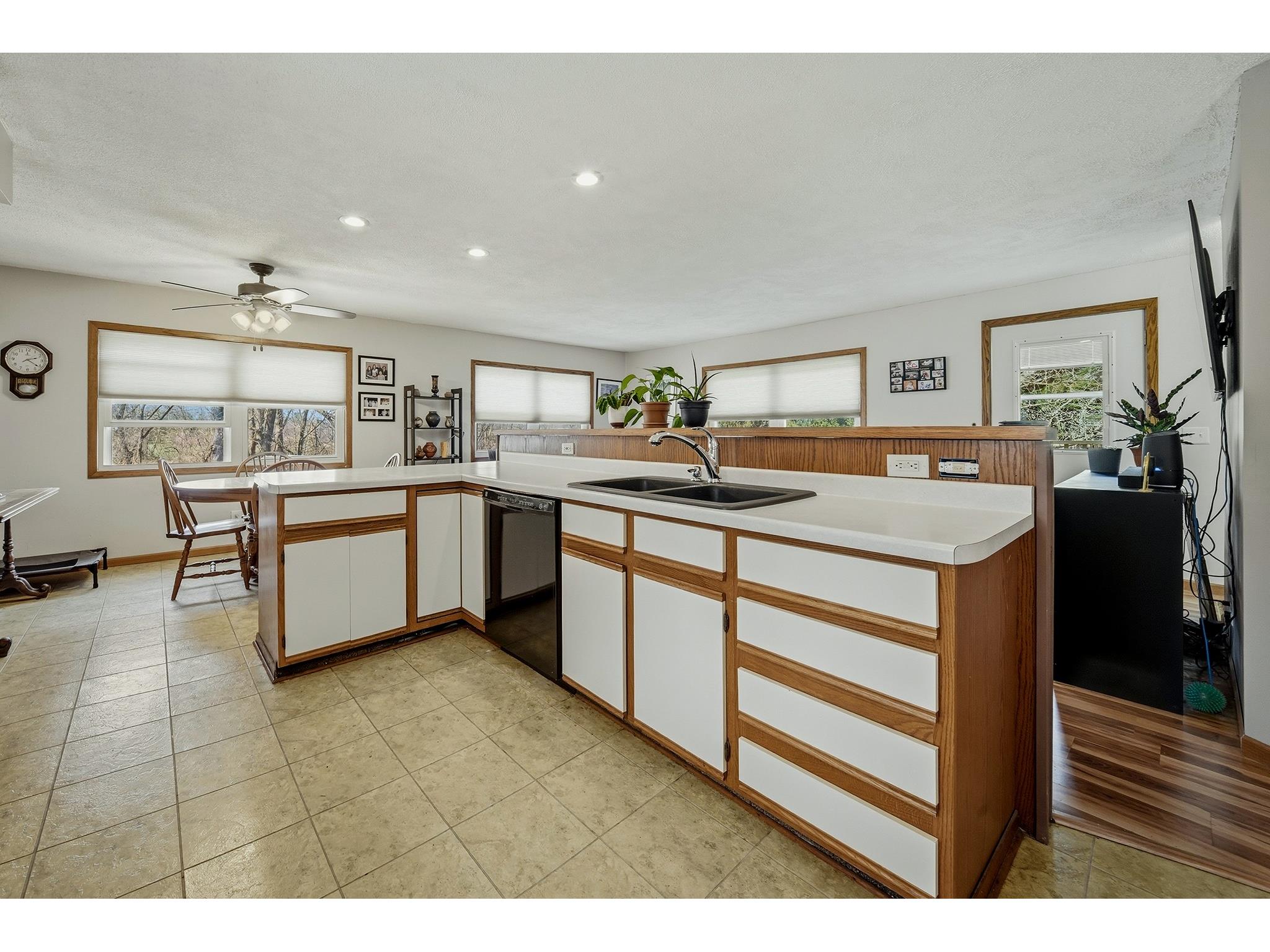 7509 S Highway 53 Eau Claire WI 54701 1599995 image17