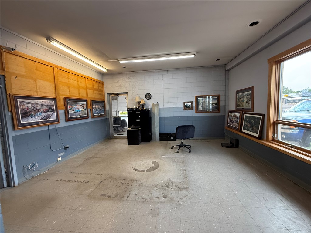 8 S 4th Street Barron WI 54812 1595721 image11