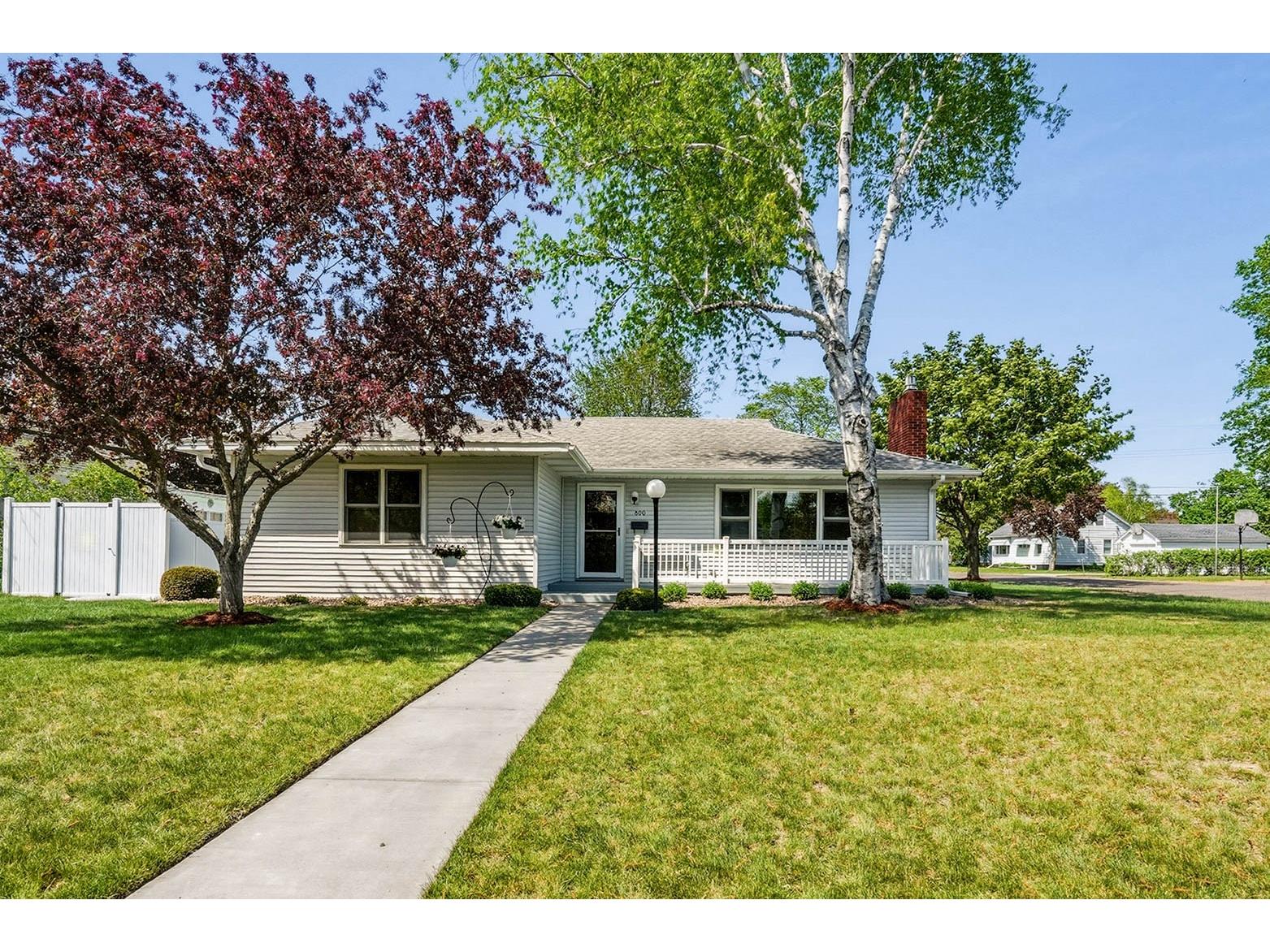 800 Stanley Street Chippewa Falls WI 54729 1601213 image1
