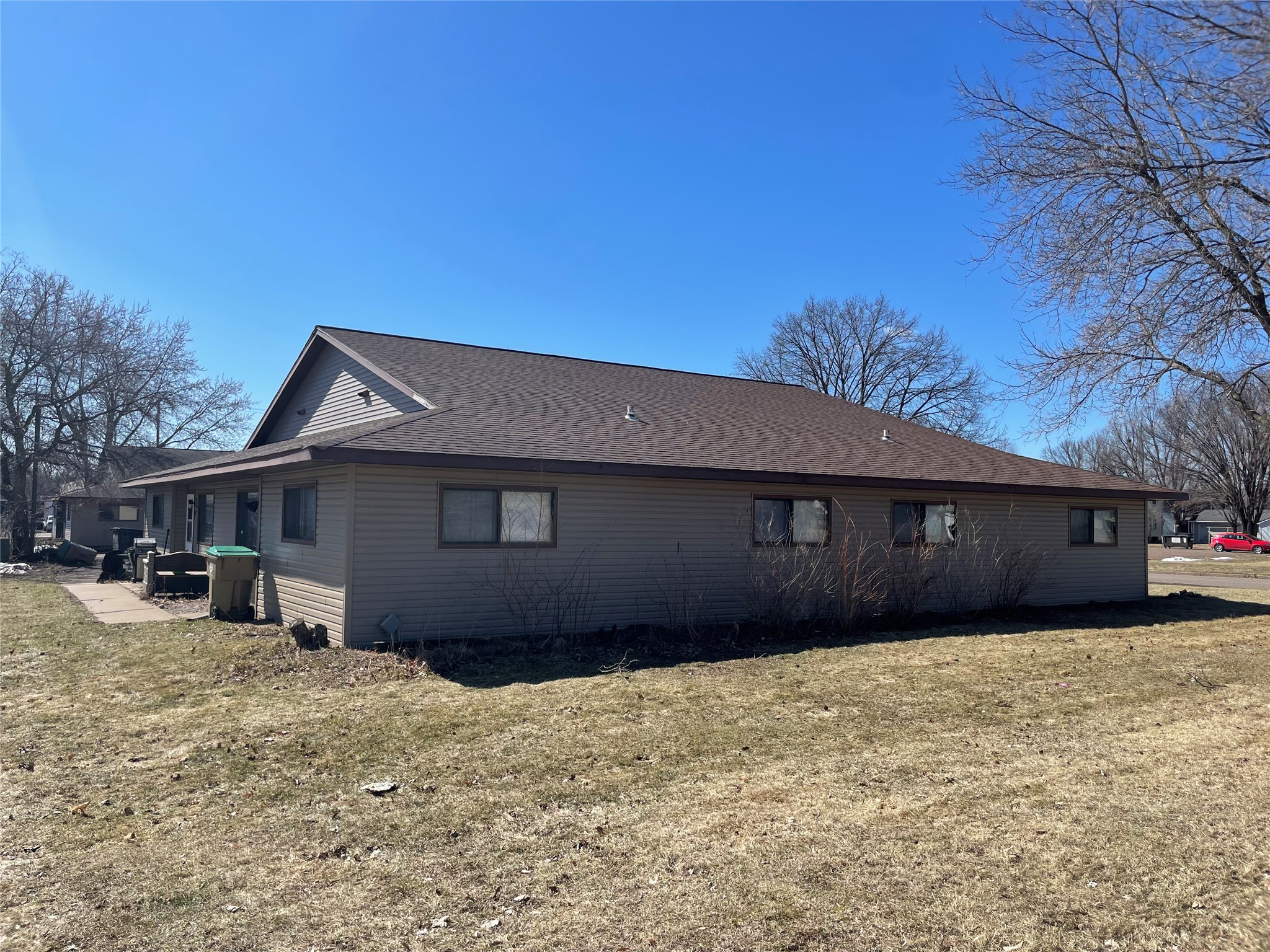 801 & 811 Whispering Pine Drive #801-817 Chippewa Falls WI 54729 1599454 image4