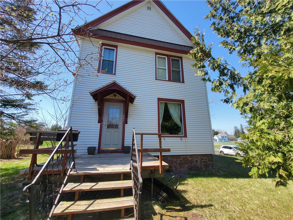 801 Beaser Avenue Ashland WI 54806 1591432 image1