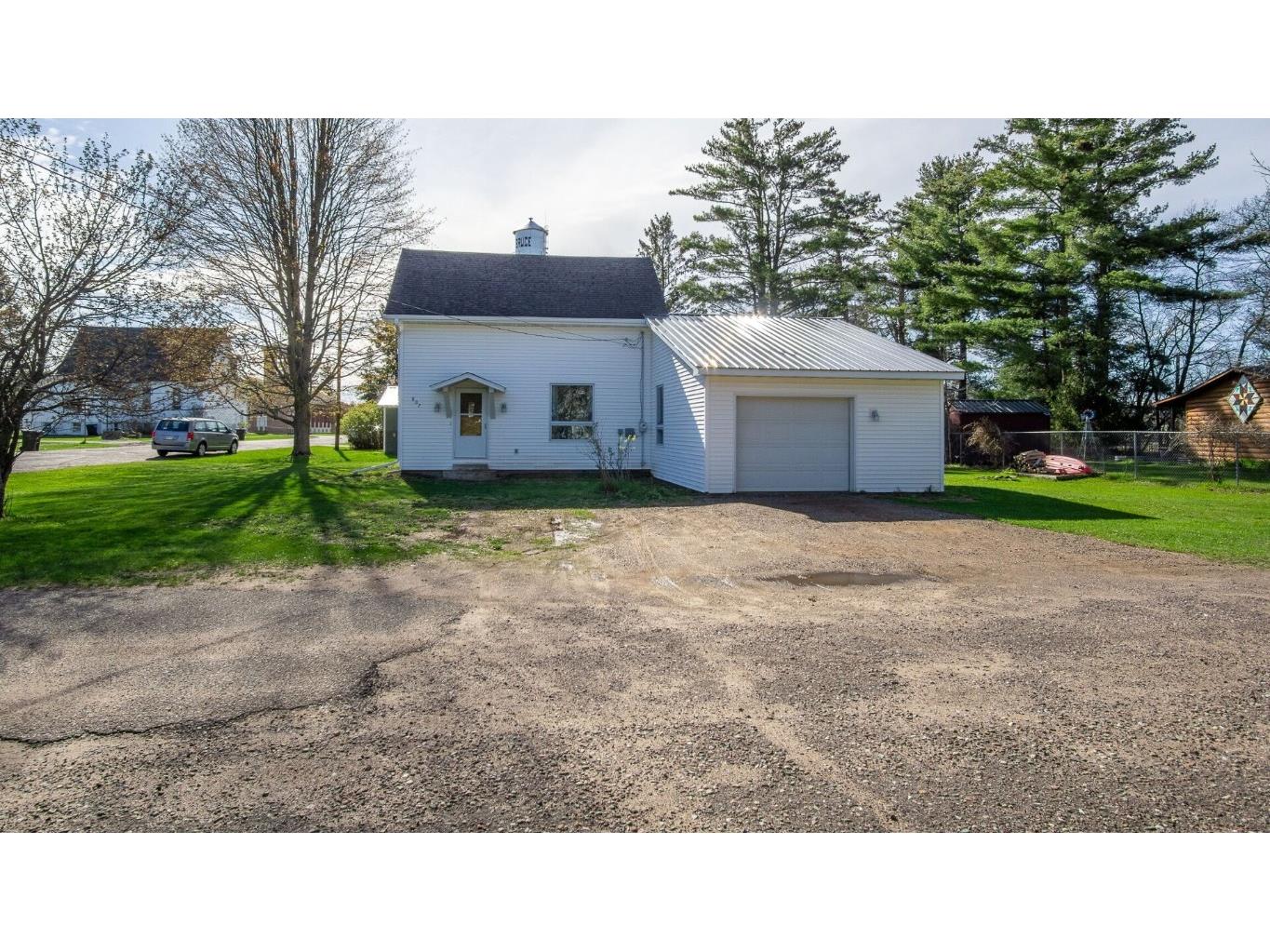 807 N 3rd Street Bruce WI 54819 1601613 image1
