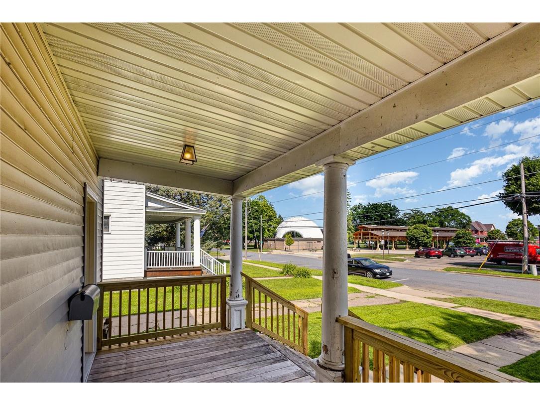 808 9th Avenue E Menomonie WI 54751 1597735 image4