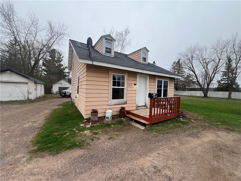 808 E 3rd Street Ladysmith WI 54848 1591531 image1