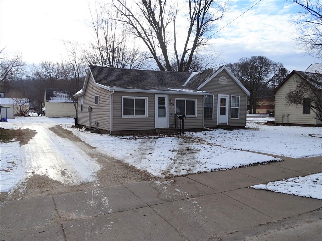 809 E Prospect Street, Durand, WI, 54736 MLS 1570163 Edina Realty