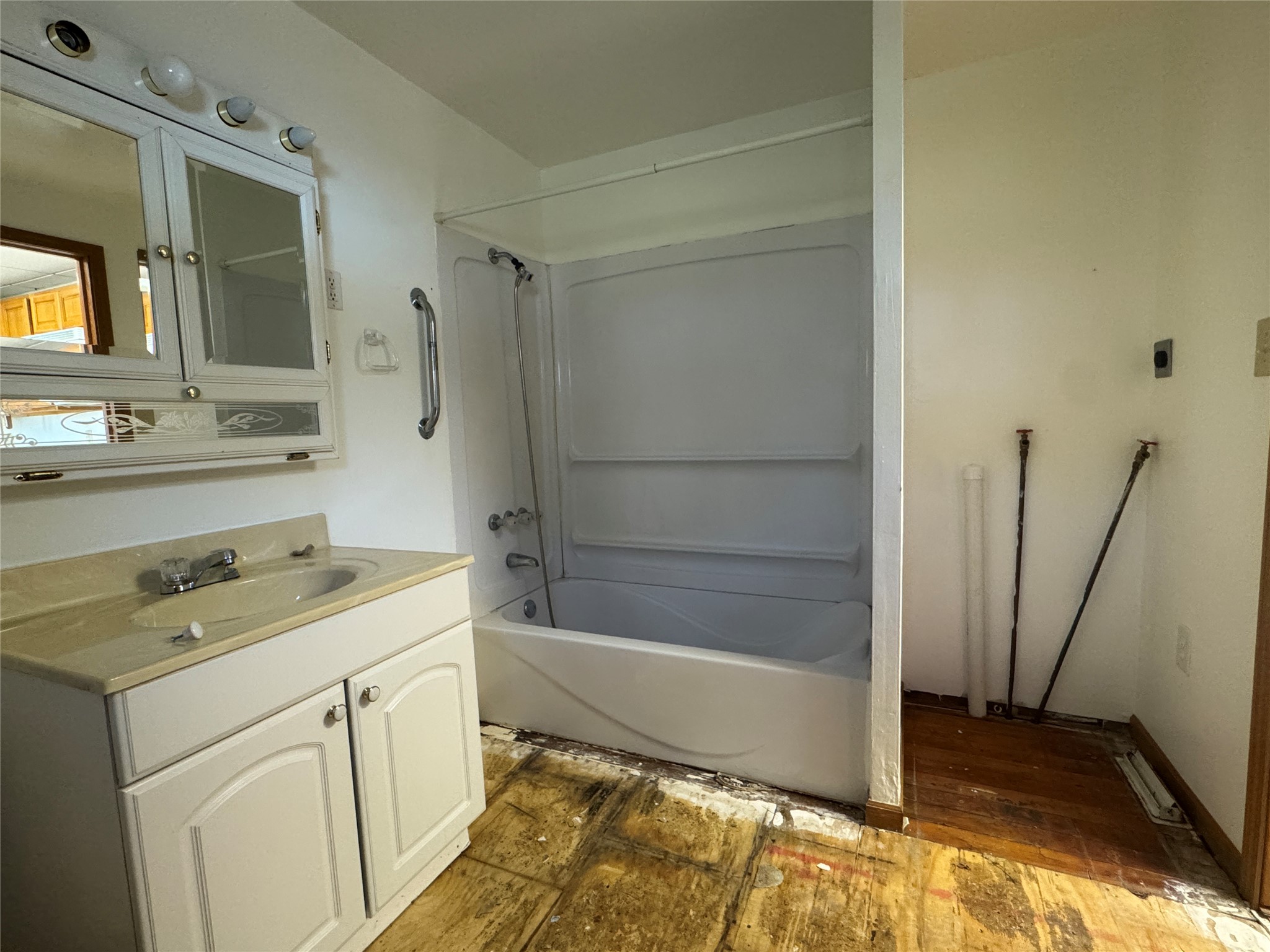 809 W 5th St N Ladysmith WI 54848 1601060 image23