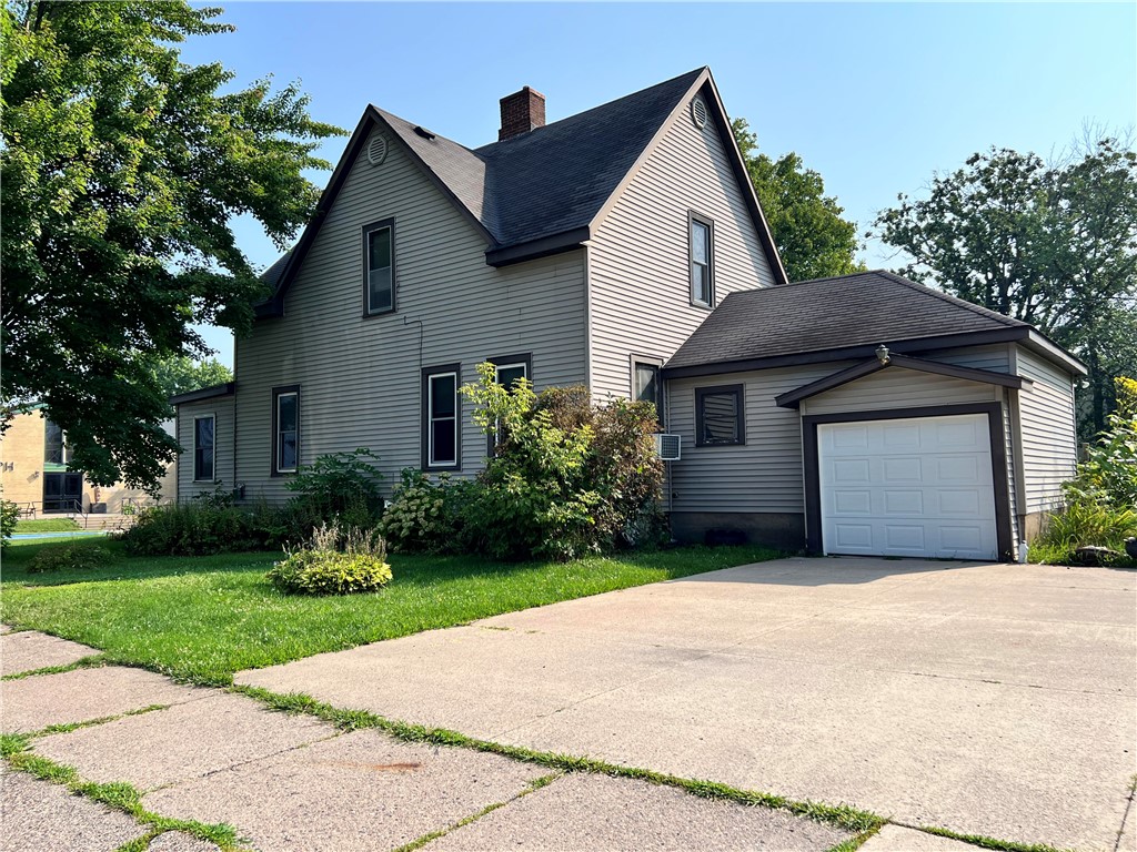 810 E La Salle Avenue Barron WI 54812 1598204 image2
