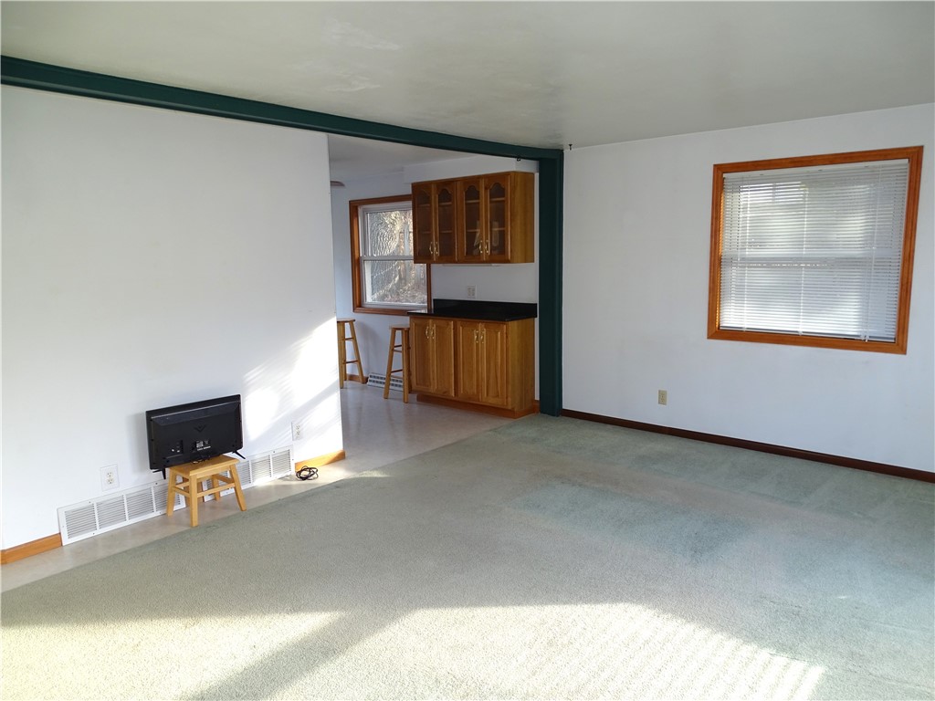 812 11th Avenue E Durand WI 54736 1596952 image10