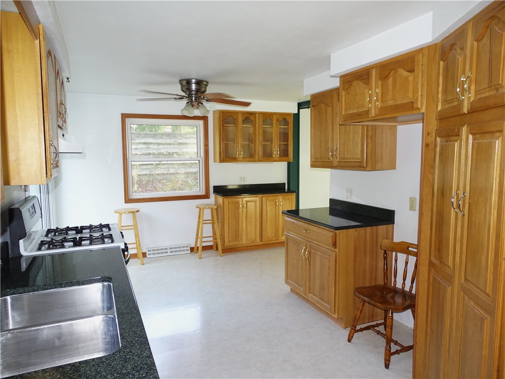 812 11th Avenue E Durand WI 54736 1596952 image7