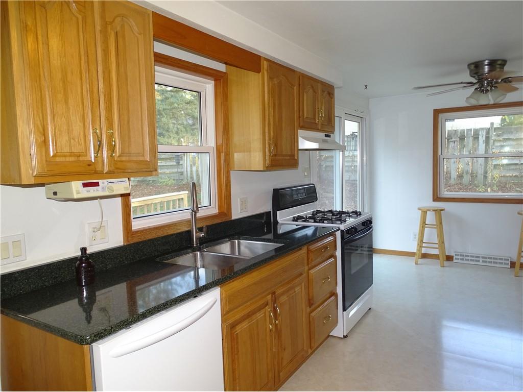 812 11th Avenue E Durand WI 54736 1596952 image8