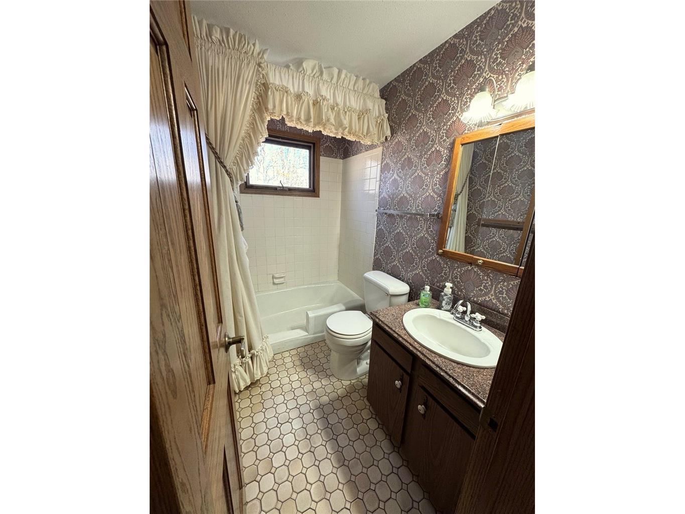 812 Oak Street Barron WI 54812 1598846 image30