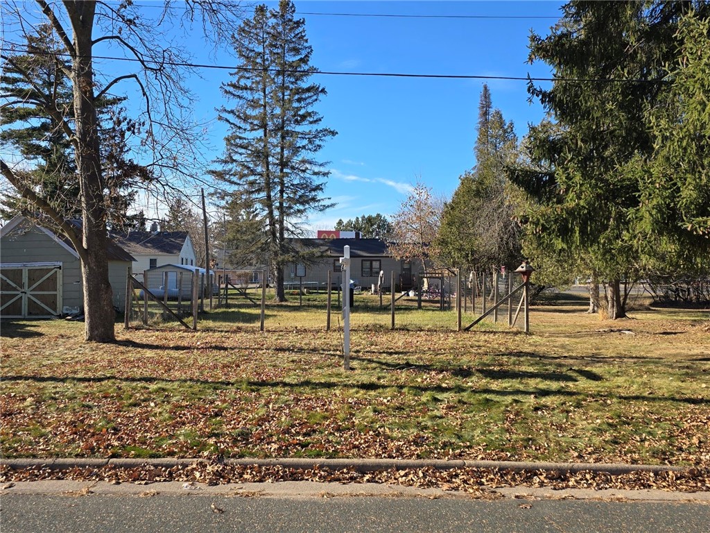 814 E 4th Street N Ladysmith WI 54848 1594983 image2