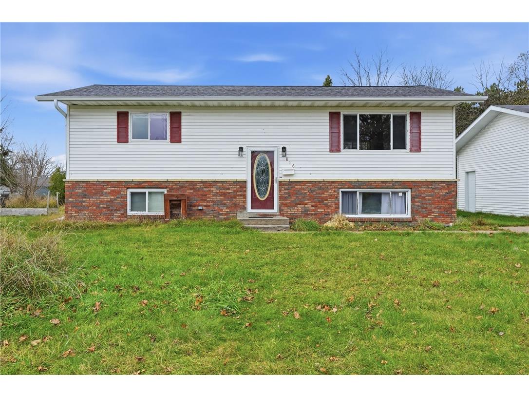 816 E 9th Street S Ladysmith WI 54848 1597088 image1