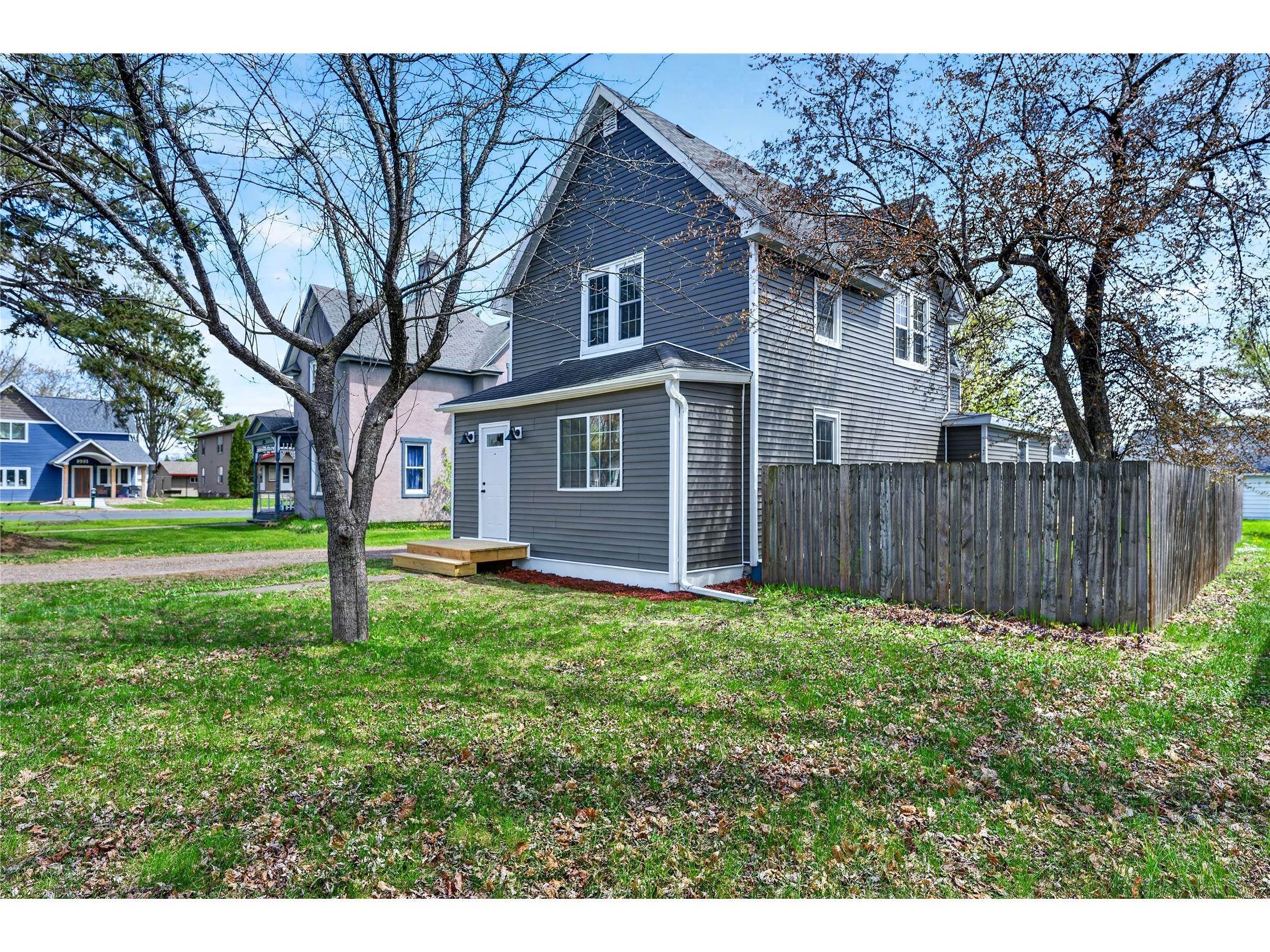816 N Summit Street Spooner WI 54801 1600786 image2