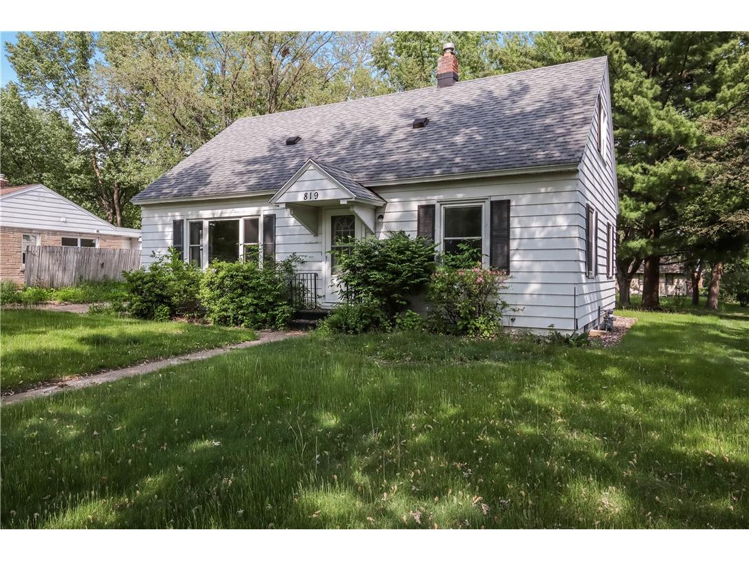 819 Maple Street Chippewa Falls WI 54729 1589381 image1