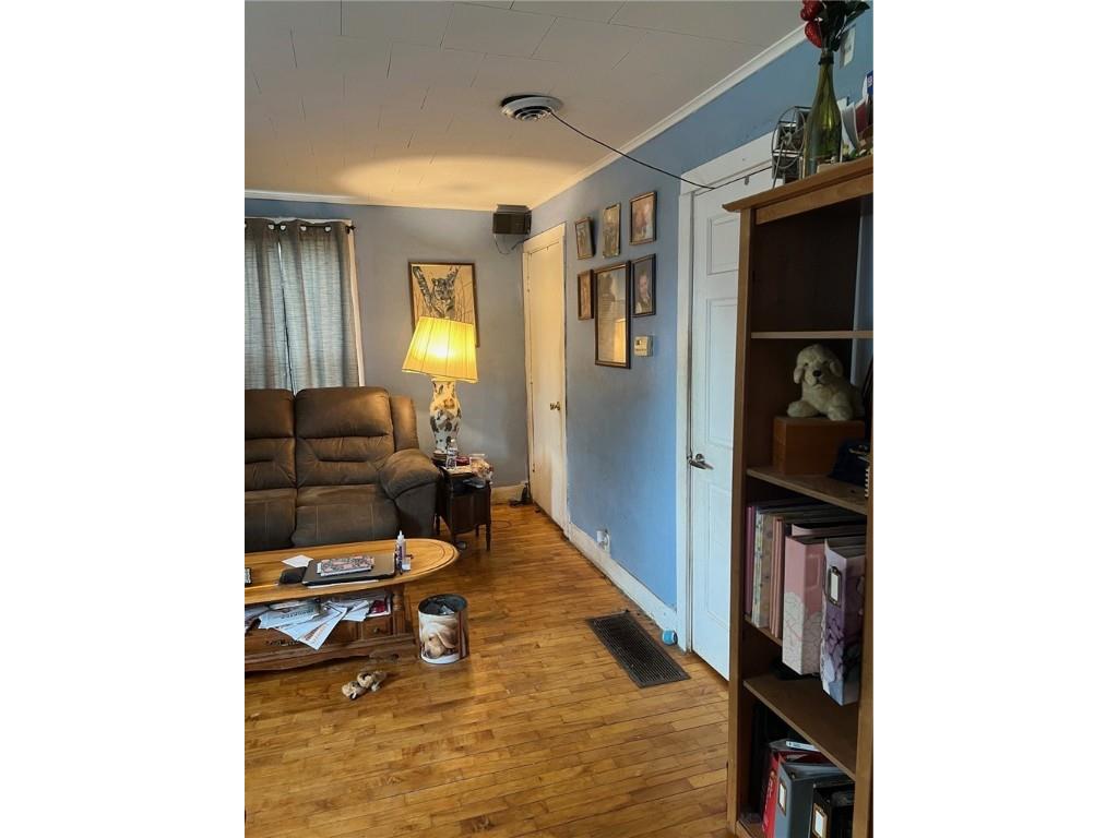 819 W Lincoln Street Augusta WI 54722 1594749 image6