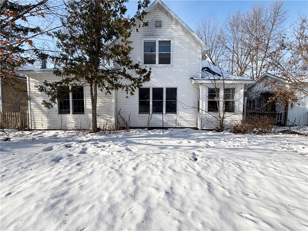 821 N 4th Street Bruce WI 54819 1597682 image1