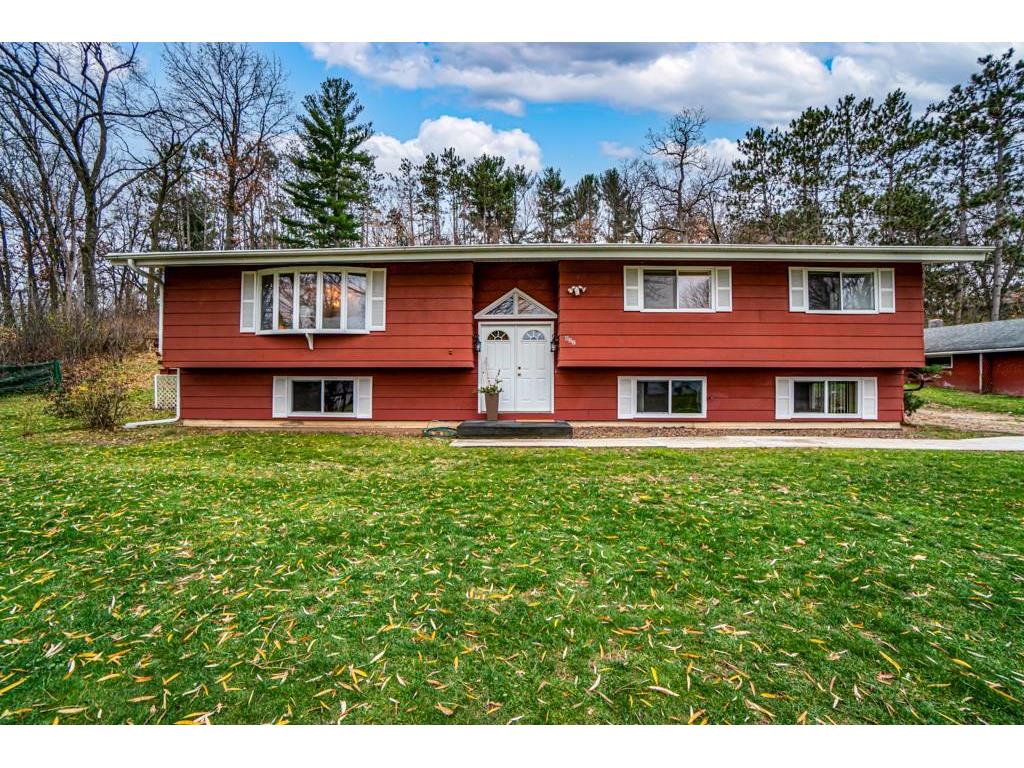 822 24th Avenue, Menomonie, WI 54751 MLS 1569995 Edina Realty