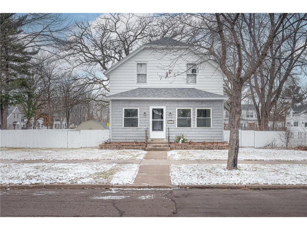 822 Dover St Chippewa Falls WI 54729 1579576 image1