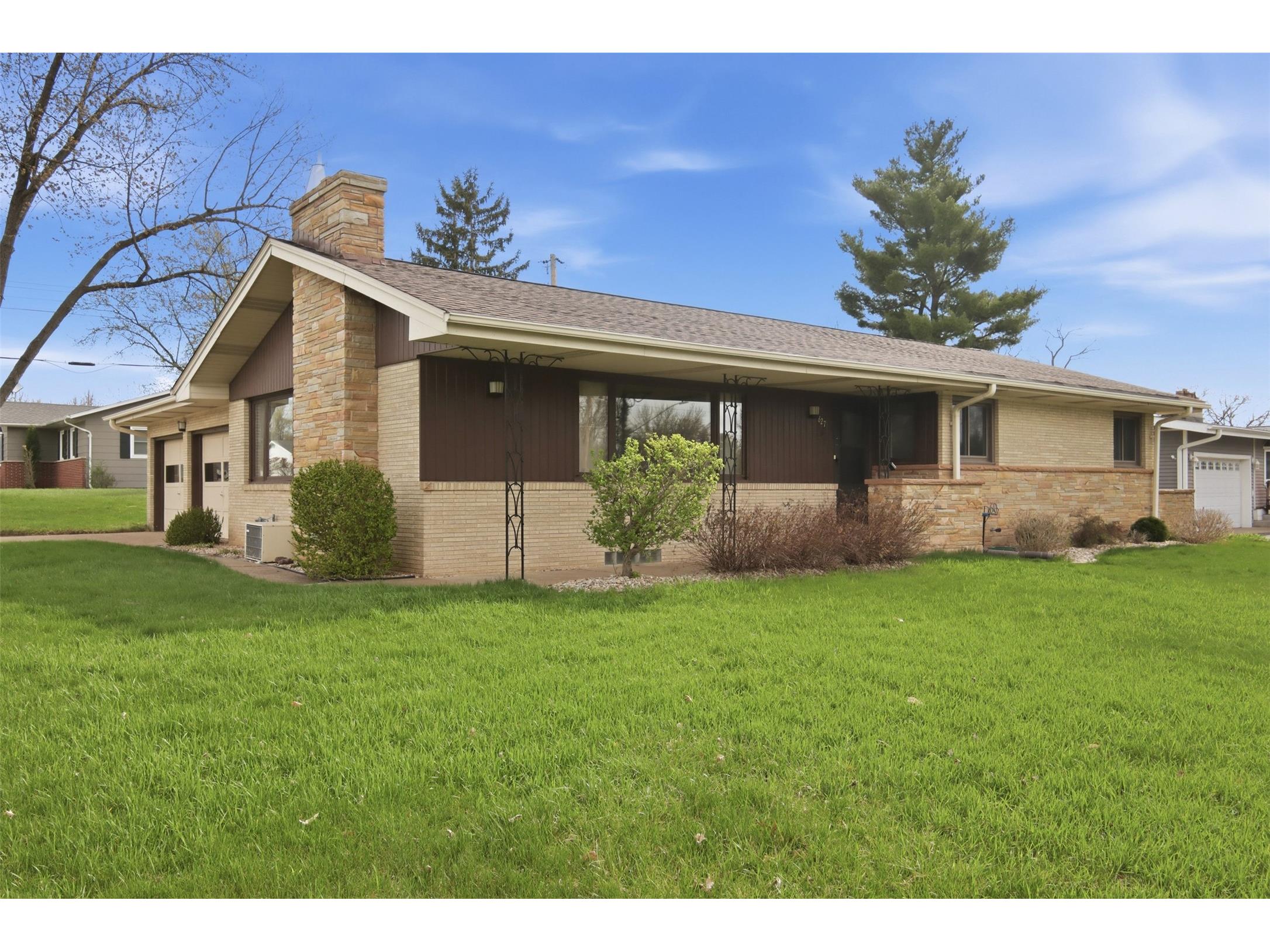 827 Park Ridge Drive Eau Claire WI 54703 1600213 image1