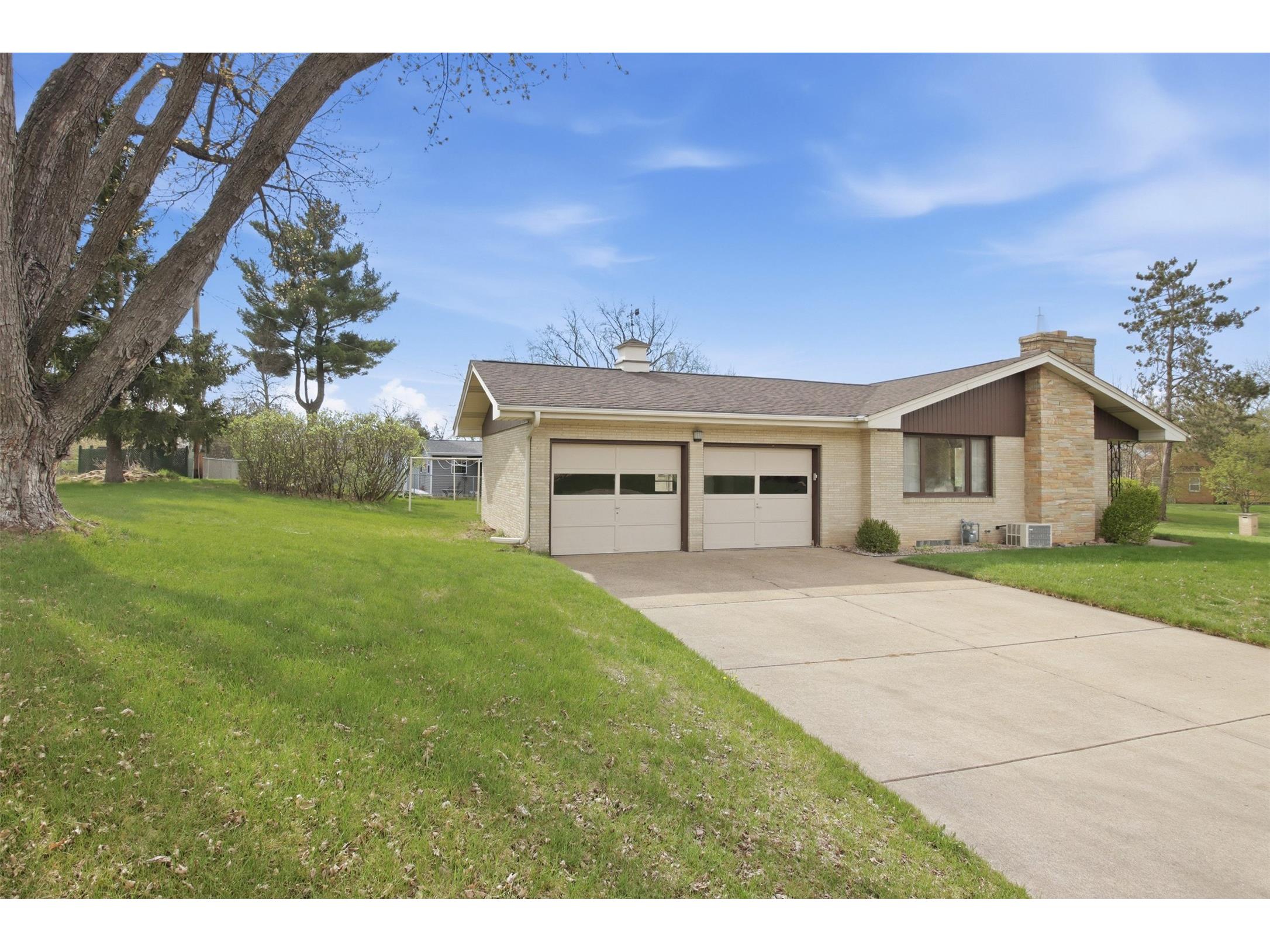 827 Park Ridge Drive Eau Claire WI 54703 1600213 image2