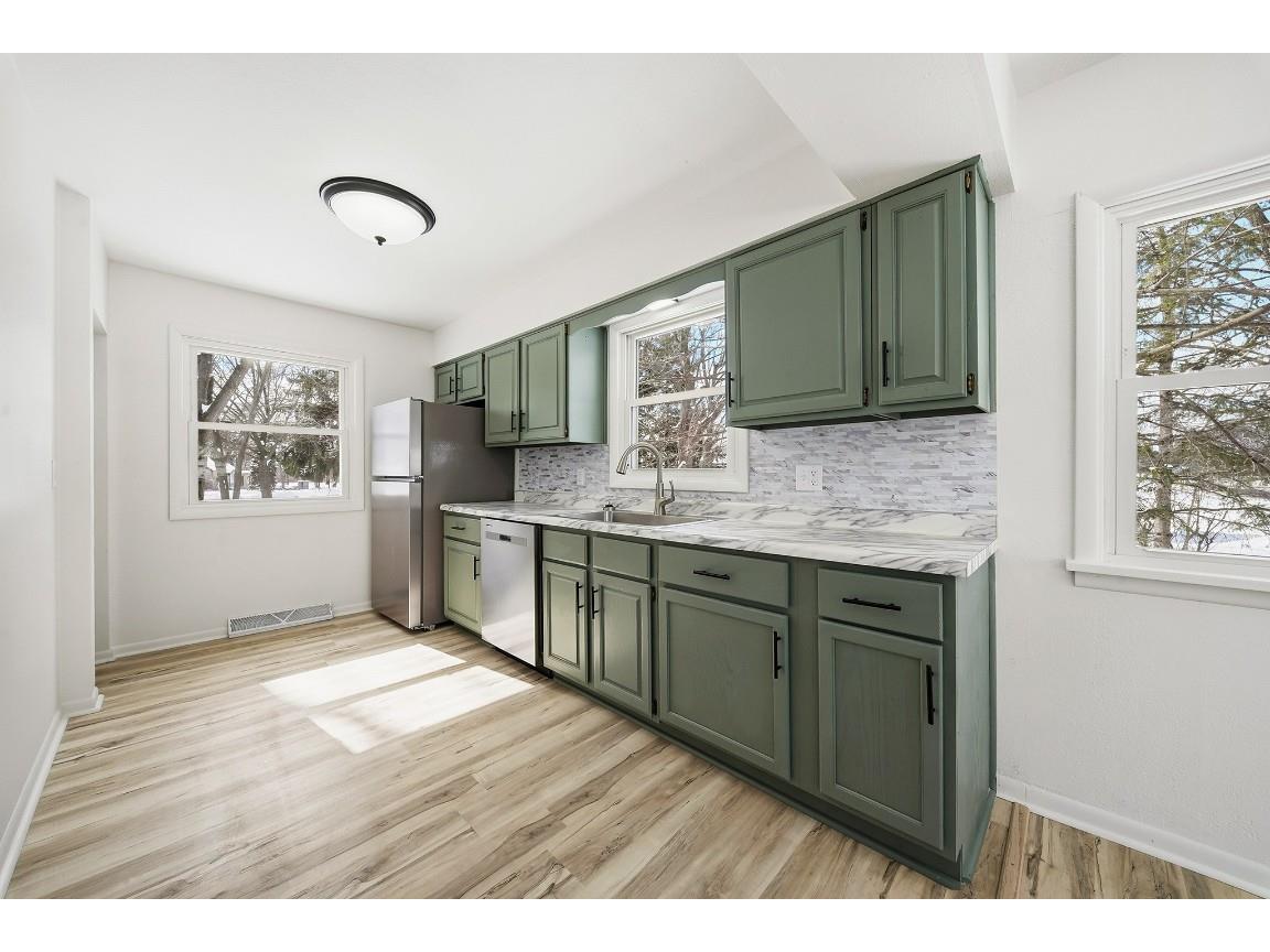 827 Truax Boulevard Eau Claire WI 54703 1599055 image11