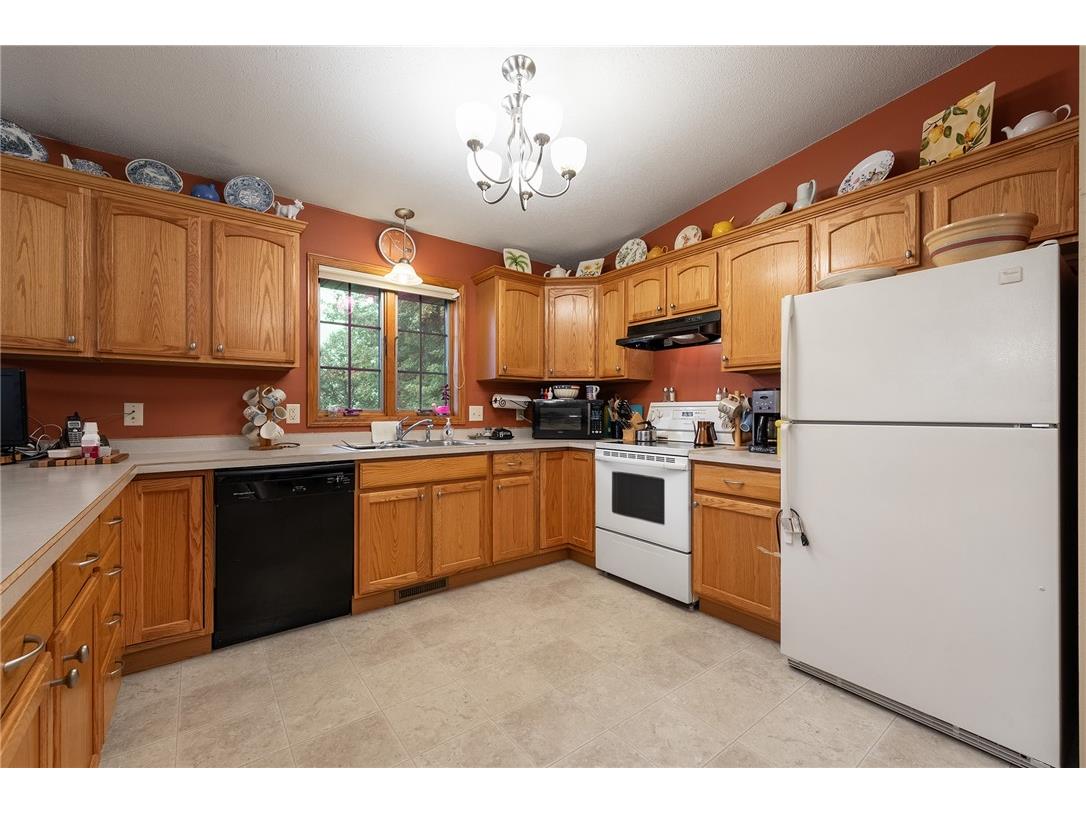 829 Bluff View Circle W Chippewa Falls WI 54729 1595660 image10