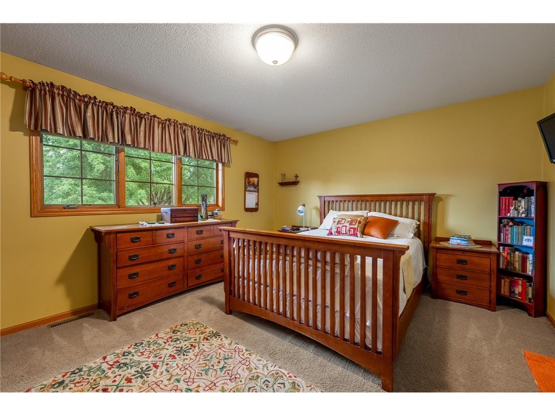 829 Bluff View Circle W Chippewa Falls WI 54729 1595660 image12